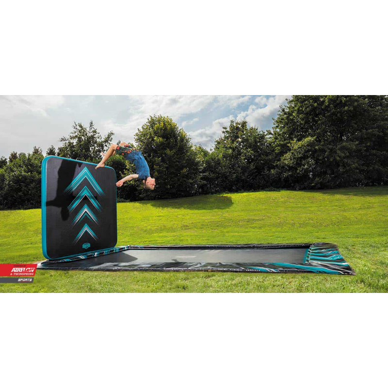 Батут Berg Ultim FlatGround Elite Black 500x300 см с AeroWall Black 2x2