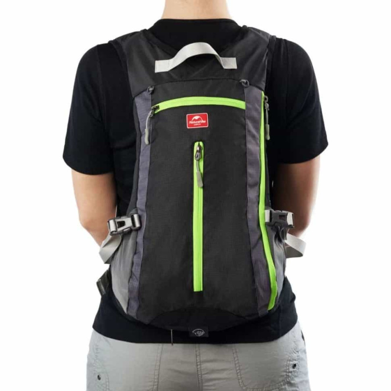 Велорюкзак с чехлом для шлема Naturehike 15 л sky blue NH15C001-B, голубой