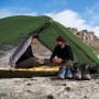 Ультралегкая двухместная палатка с подстилкой Naturehike Mongar NH17T007-M, 210T, темно-зеленая