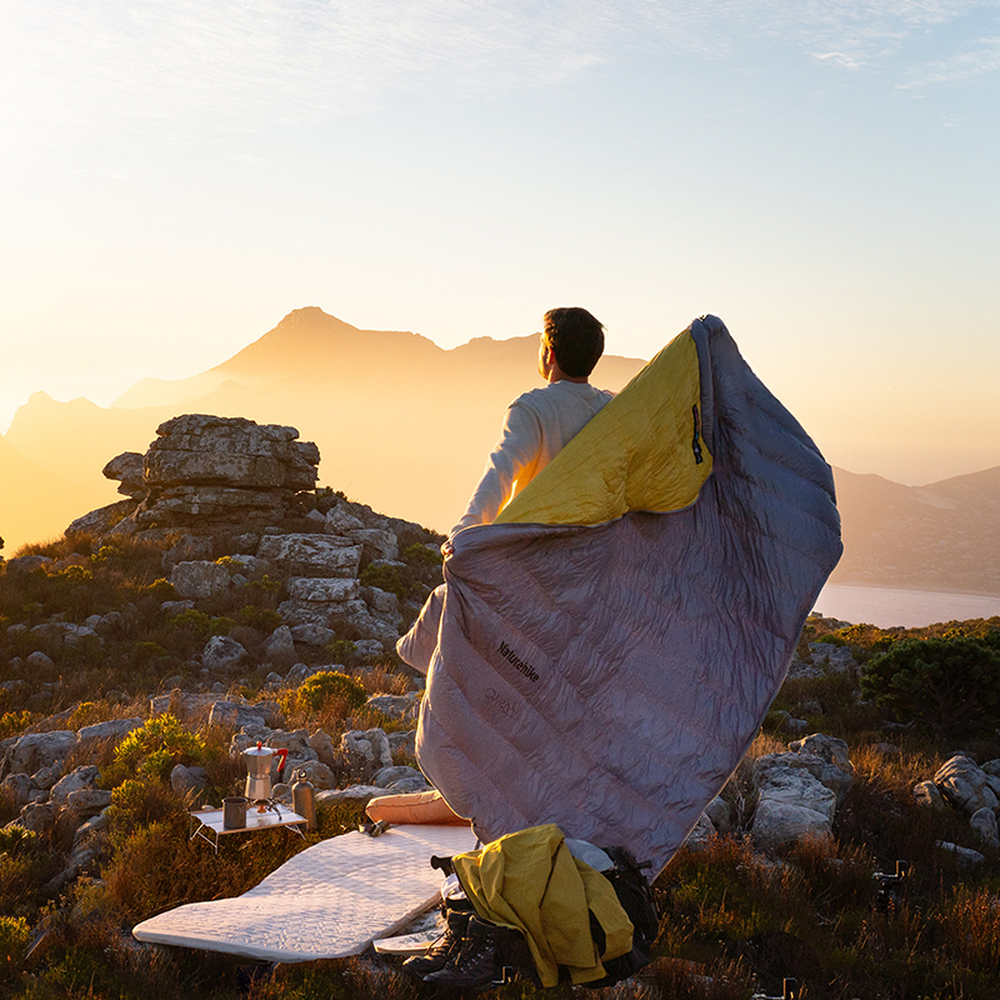 Спальник с натуральным пухом Naturehike CW400 NH18C400-D, размер L, желто-серый