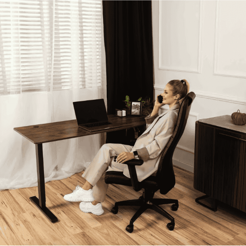 Офісне крісло Di Volio Adelo чорне