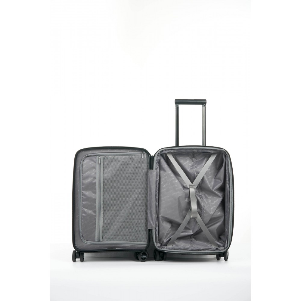 Чемодан Bagland Velo 41 л. чорний (00322020)