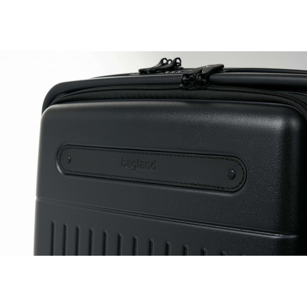 Чемодан Bagland Velo 41 л. чорний (00322020)