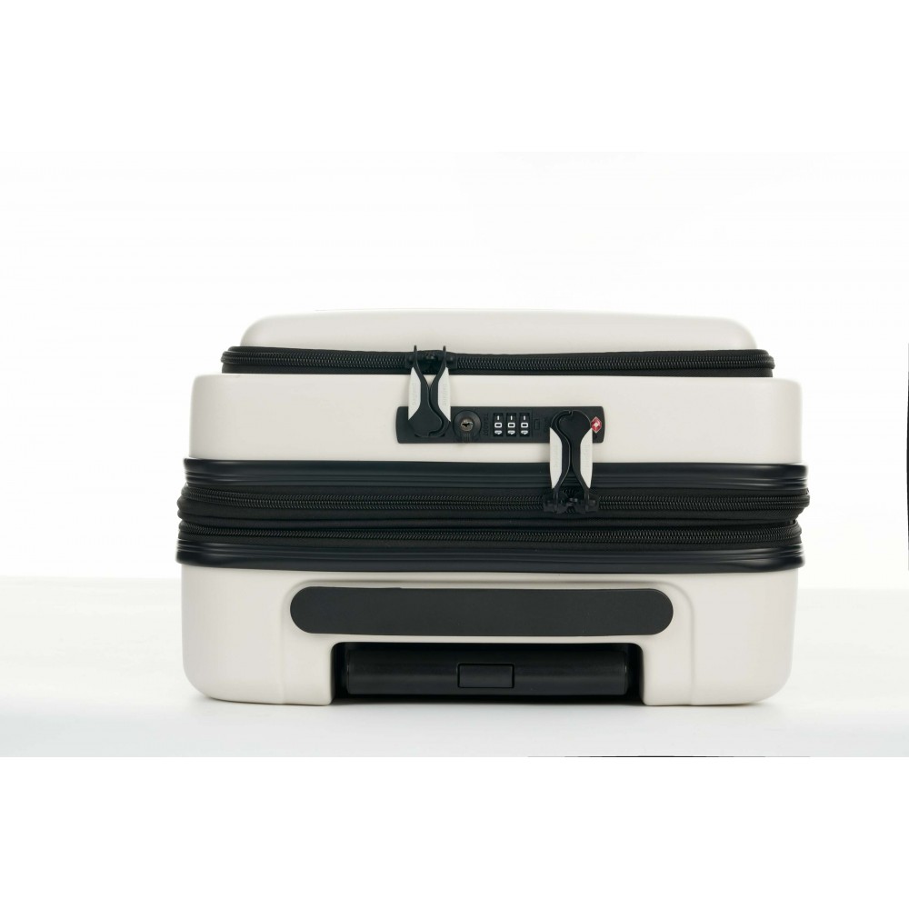 Чемодан Bagland Velo 41 л белый (00322020)