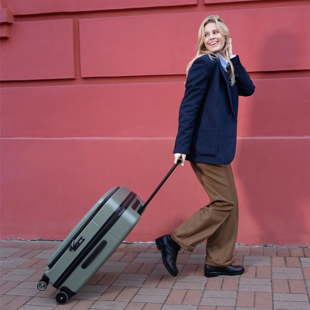 Валіза Bagland Velo 74 л. хакі (00322024)