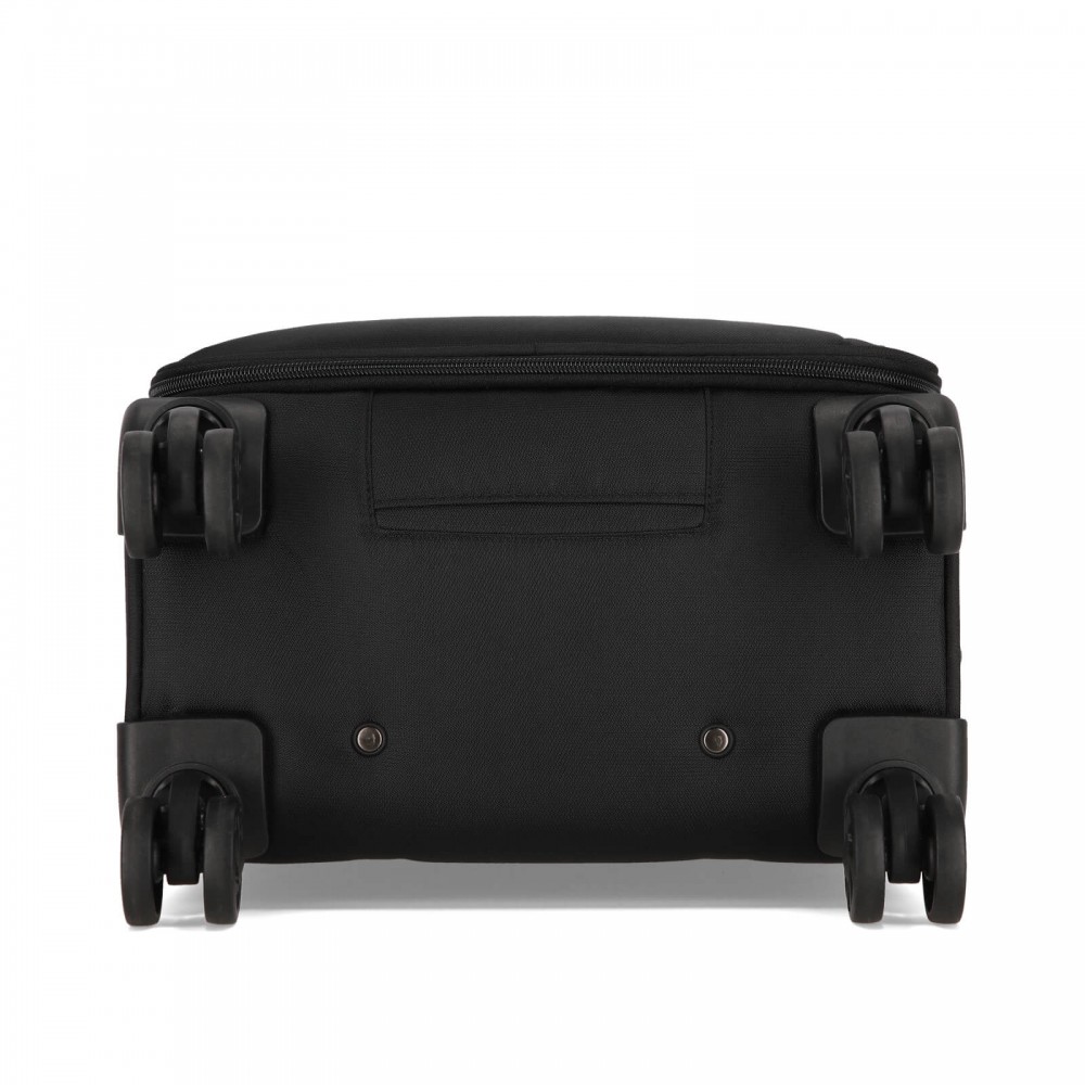 Чемодан Bagland Stella 31 л черный (00442020)