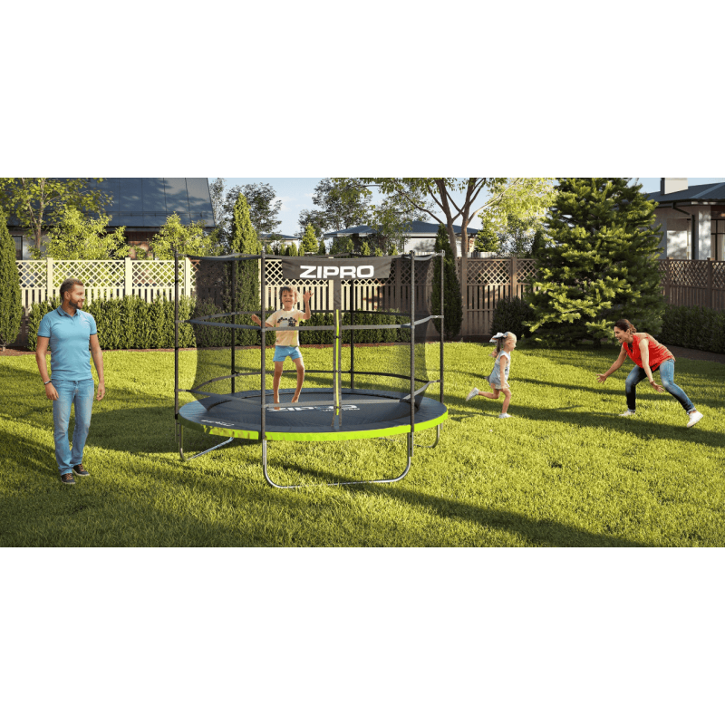 Батут Zipro Jump Pro 252 см с внутренней сеткой и лестницей